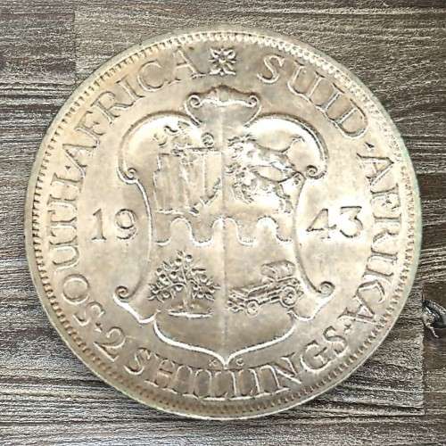1943 *** 2 Shilling *** a real beaut and great for many collections, au minimum if nor unc