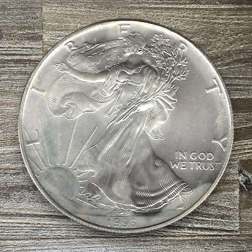 USA *** 1995 1 ounce of silver *** Liberty coin