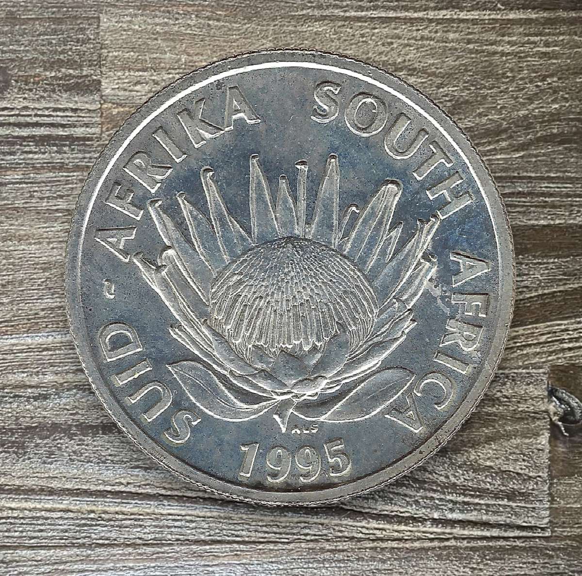 1995 *** Silver R1 *** Scarce unc