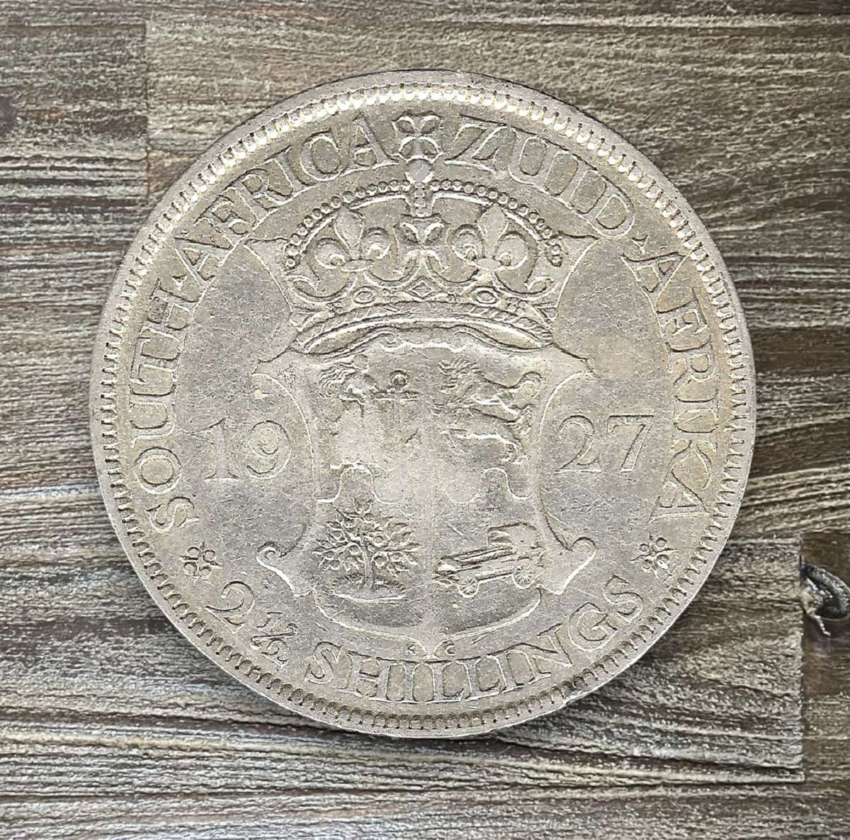 1927 *** 2 1/2 Shilling *** highly collectable VF coin