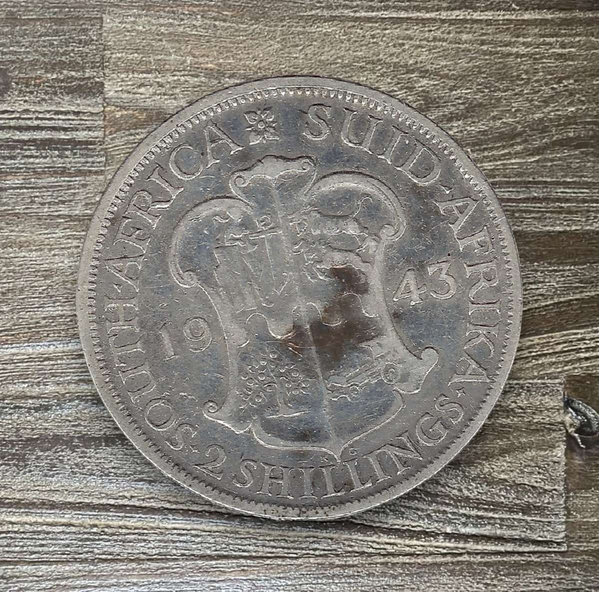 1943 *** 2 Shilling *** Silver 80% coin