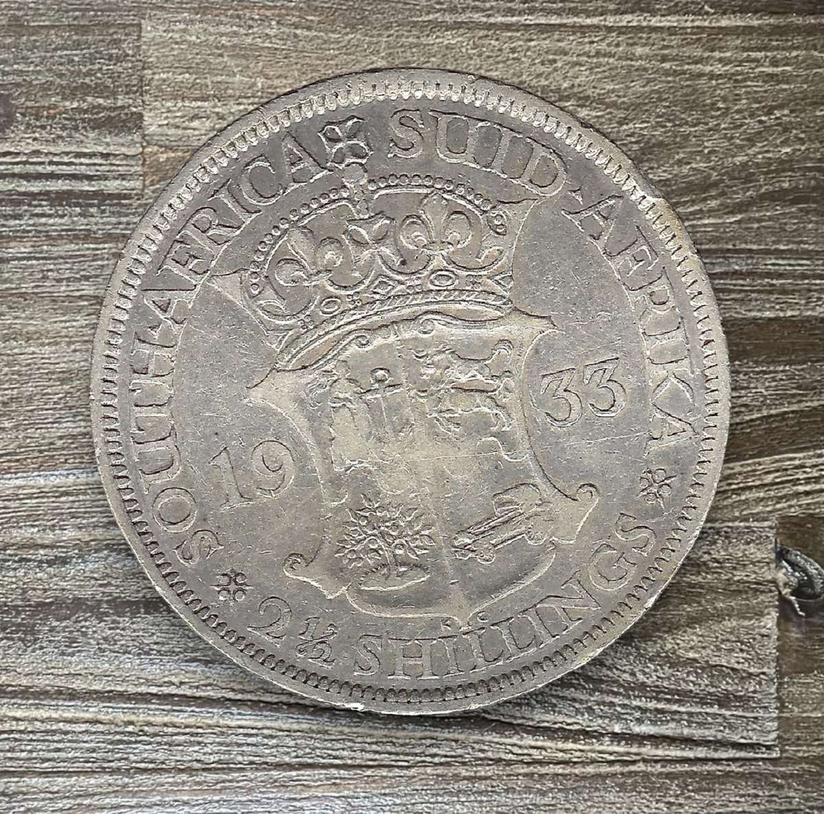 1933 *** 2 1/2 Shilling *** Lowish mintage of 135 779