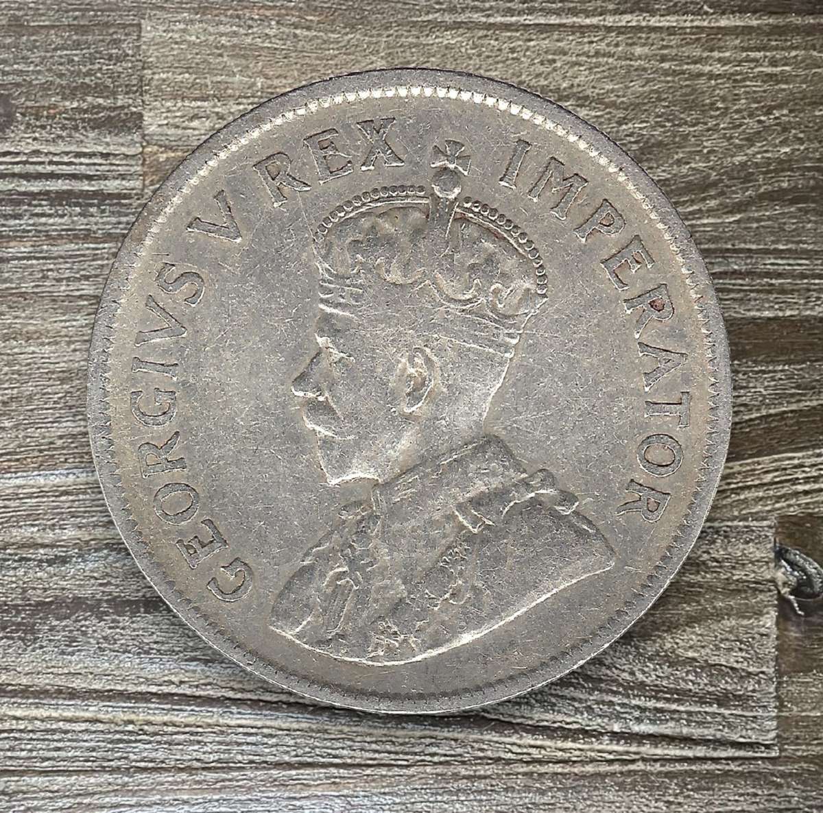 1930 *** 2 1/2 Shilling *** Verydecent VF