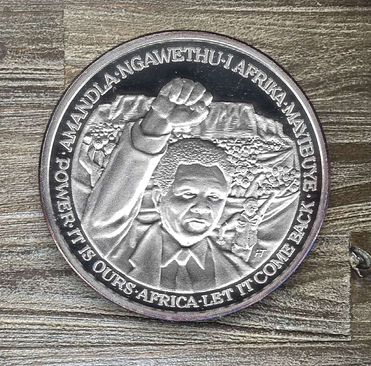 Mandela Crown *** Silver plated *** Un ited States medal