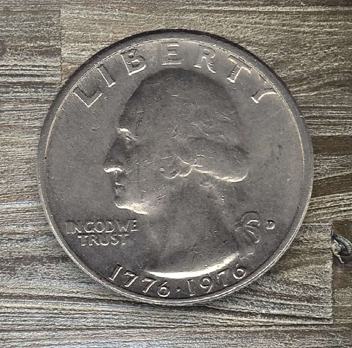 1976 *** Quarter Dollar *** Save on shipping by buying multiples