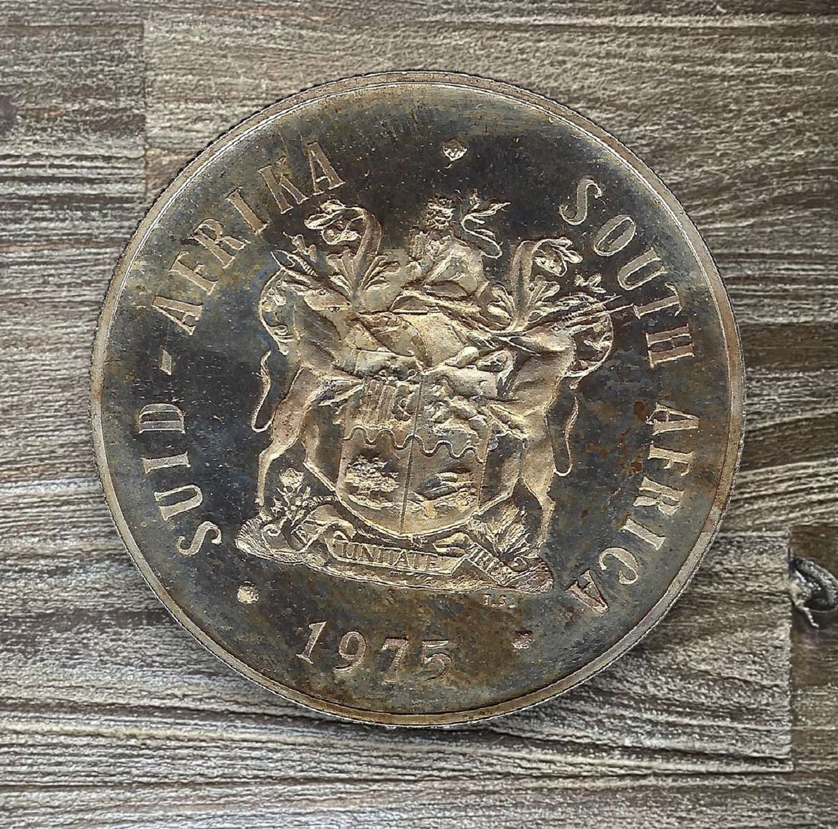 1975 *** Silver R1 *** unc