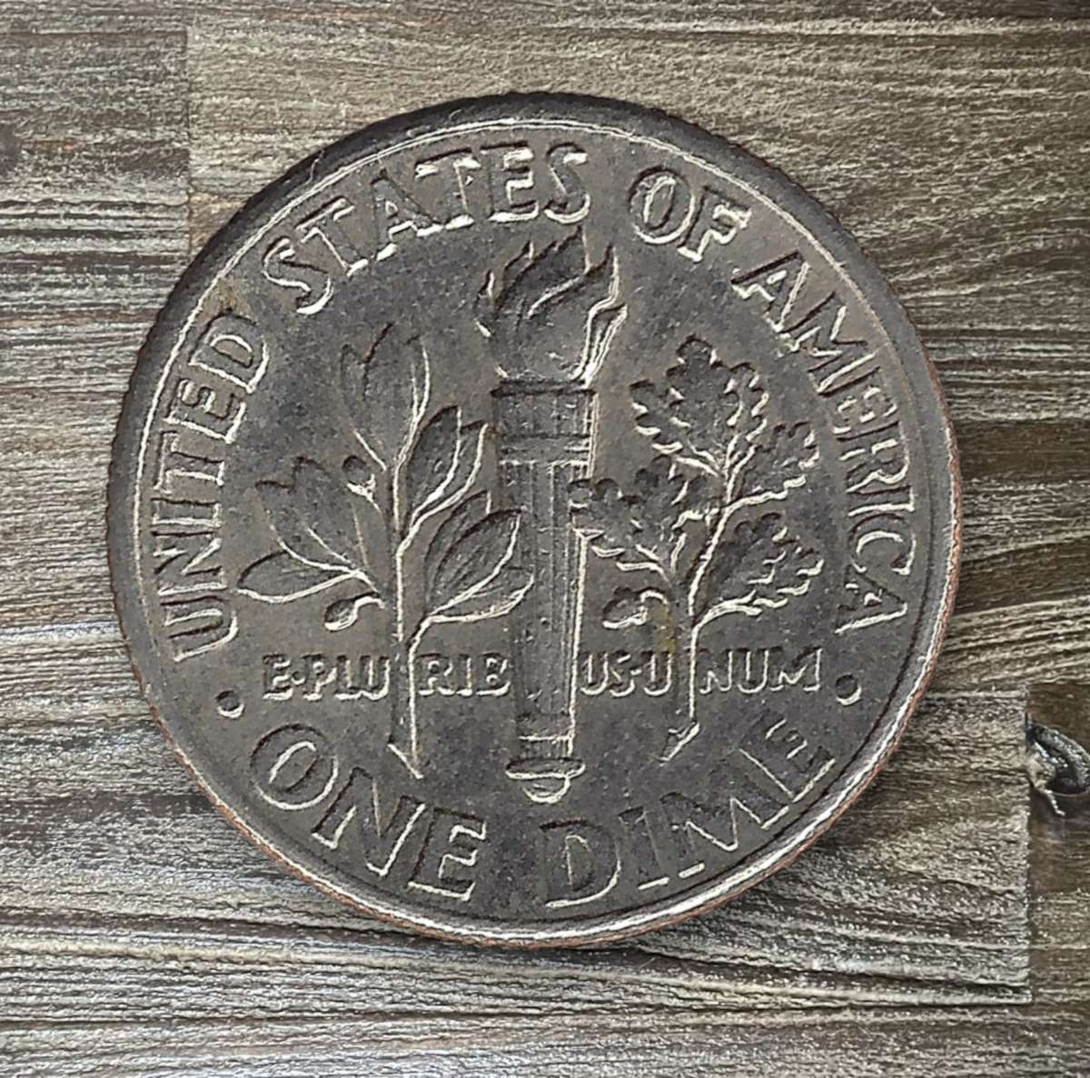 1989 *** USA 1 Dime *** Collect all coins from around the world