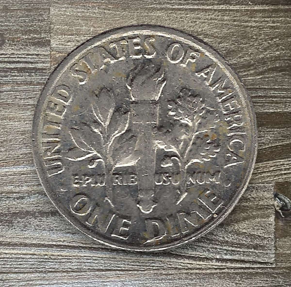 1996 *** USA 1 Dime *** Collect all coins from around the world