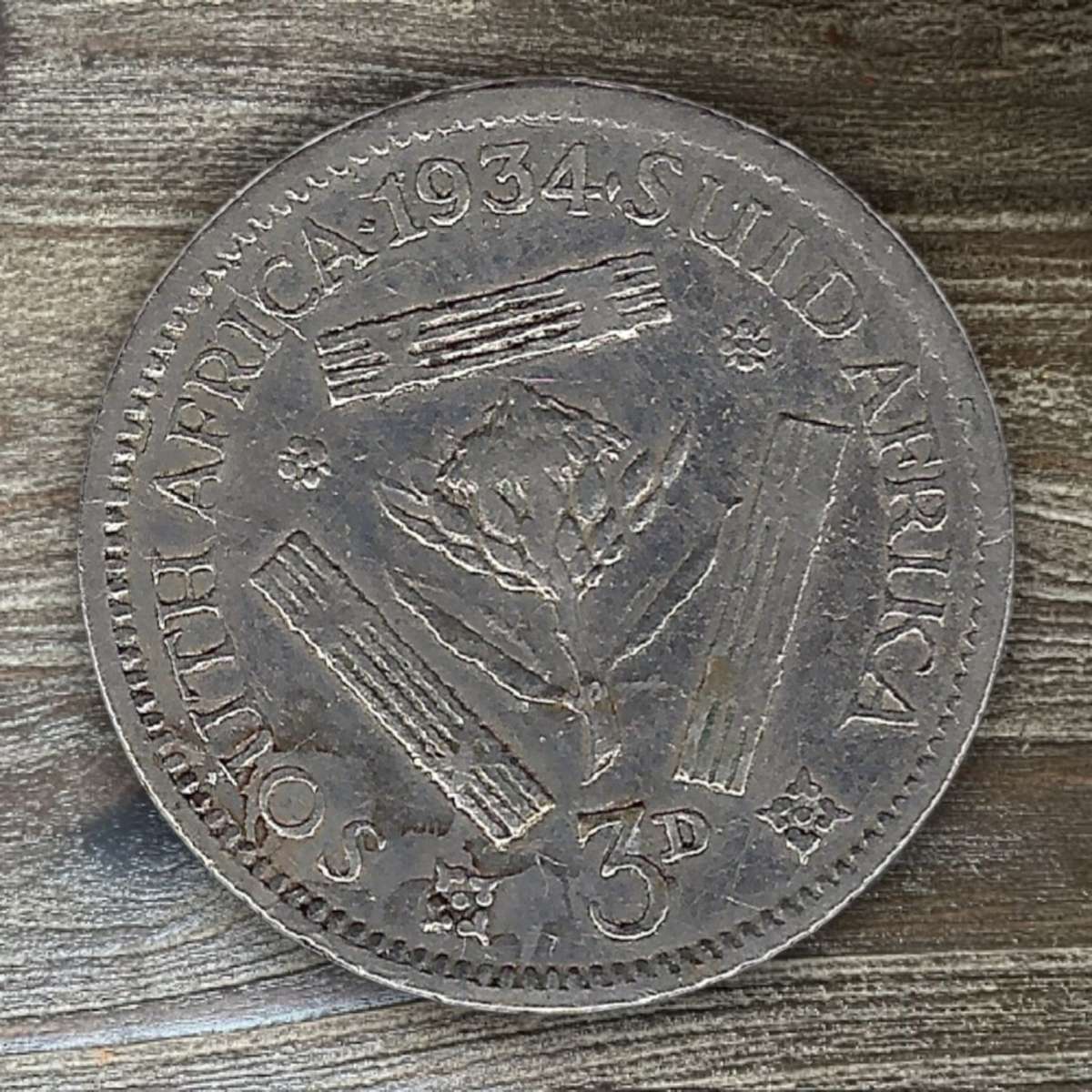 1934 *** 3 Pence *** Filler