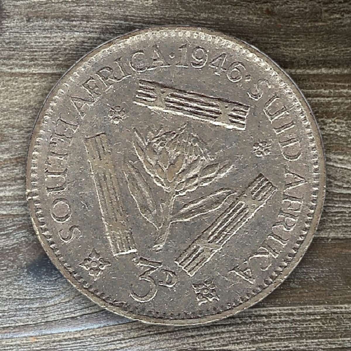 1945 *** 3 Pence *** 80% silver content