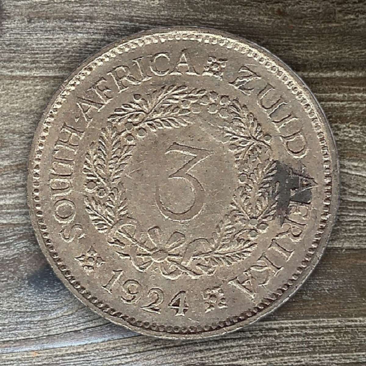 1924 *** 3 Pence *** Filler coin