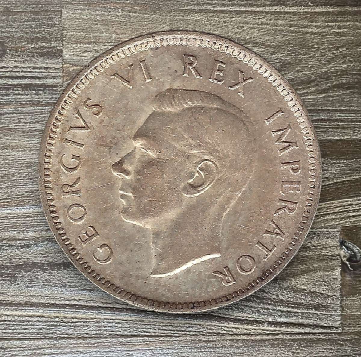 1942 *** 1 Shilling *** great coin to collect