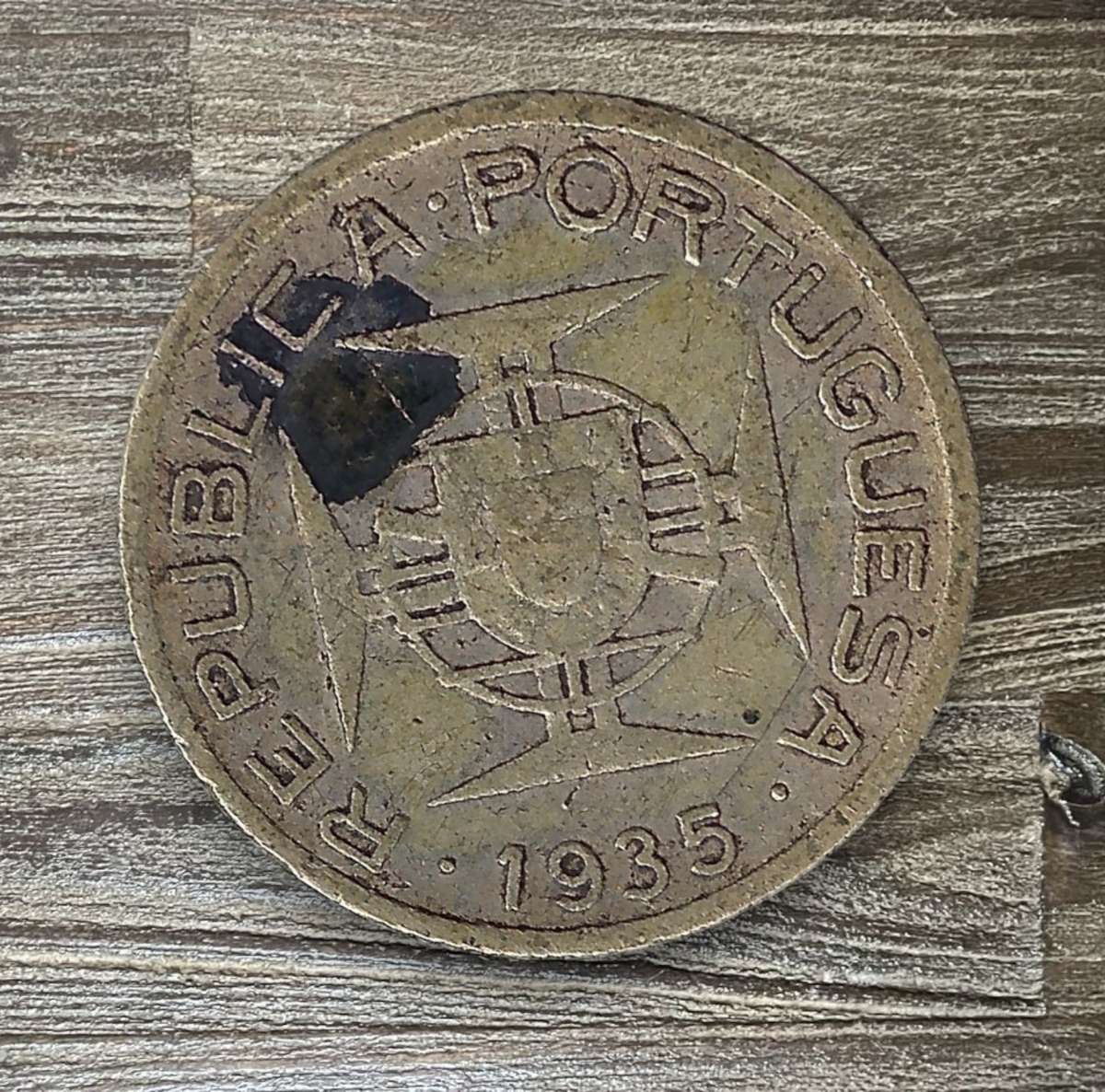 1935 *** Mocambique 2.5 *** Silver (.650) Weight 3.5 g