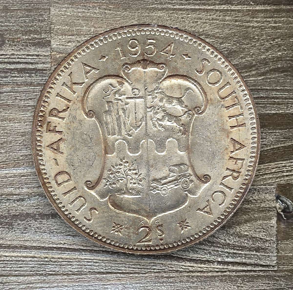 1954 *** 2 Shilling *** Please see scan on coin