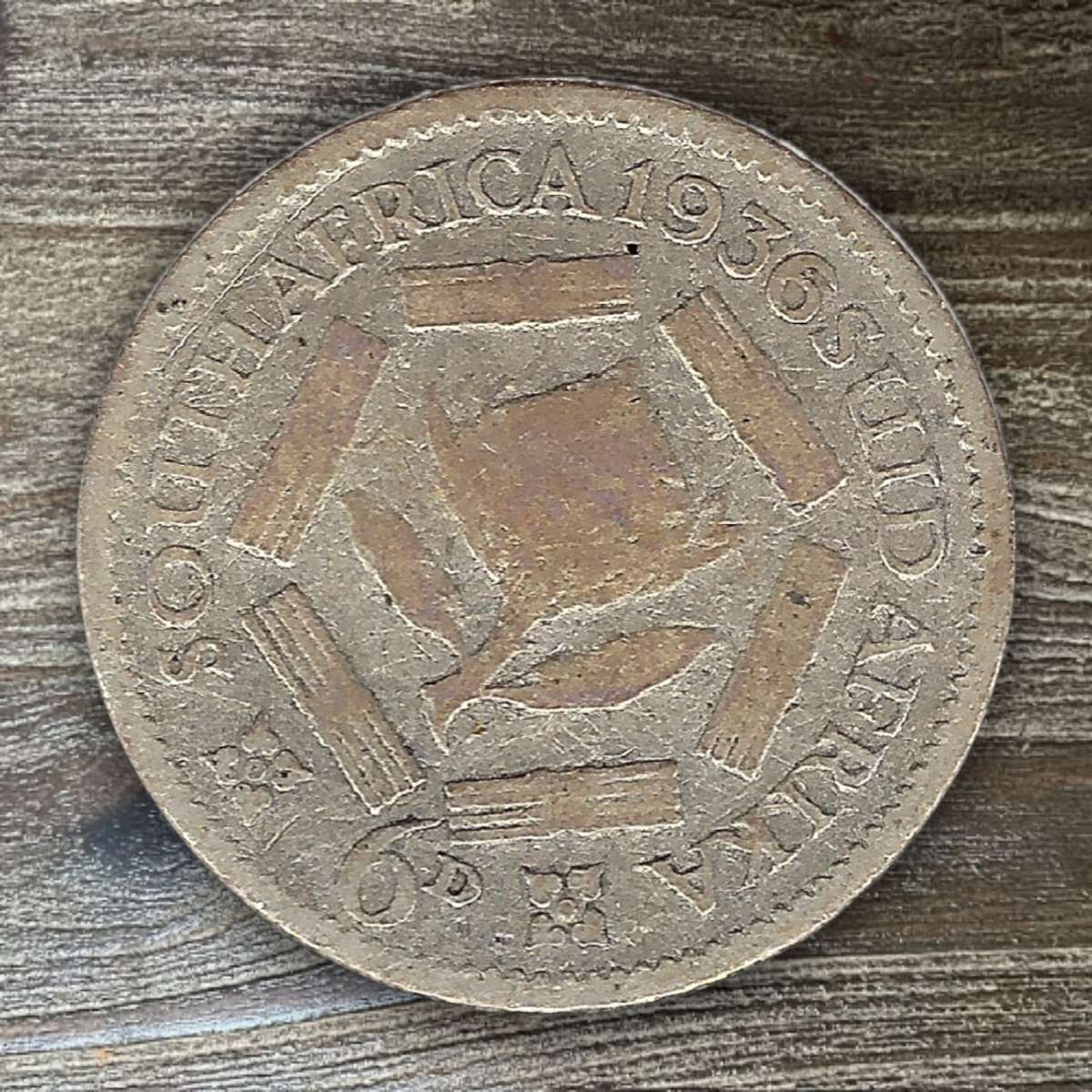 1936 *** 6 Pence *** 80% silver, Worn filler