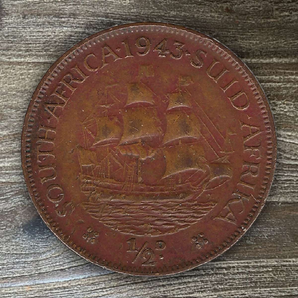 1943 *** 1/2 Penny *** Please grade based on pictures