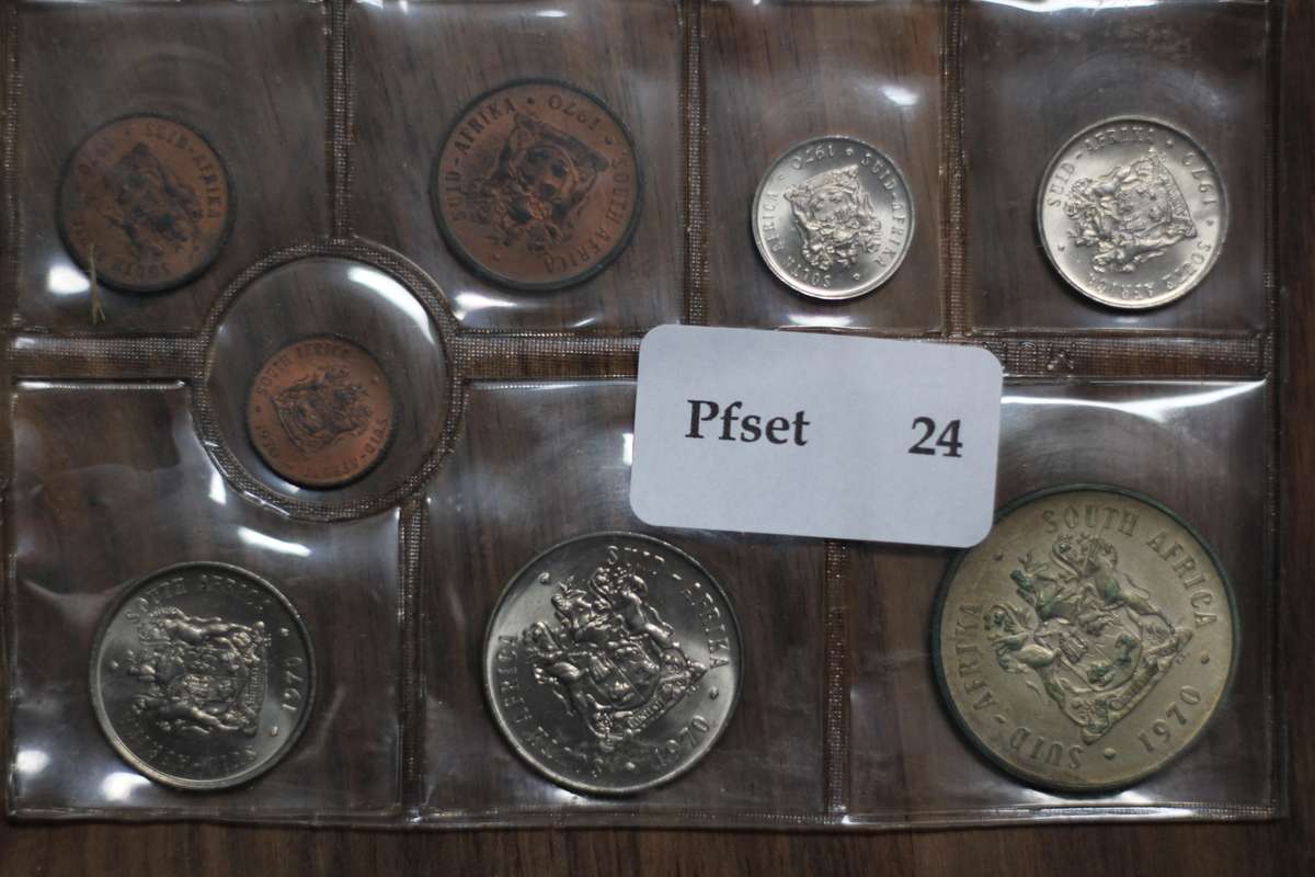 1970 *** Uncirculated set with Silver R1