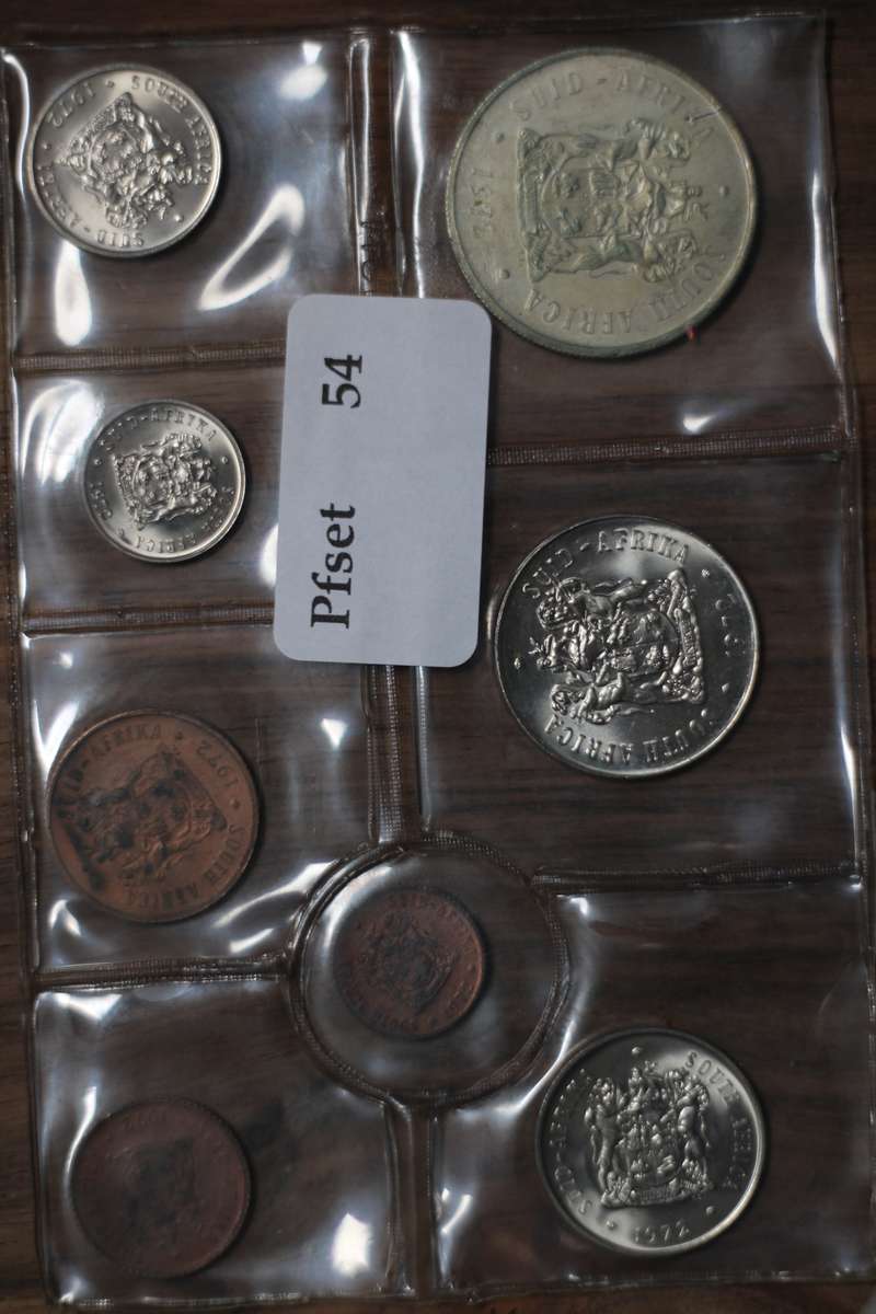 1972 *** Uncirculated set with Silver R1