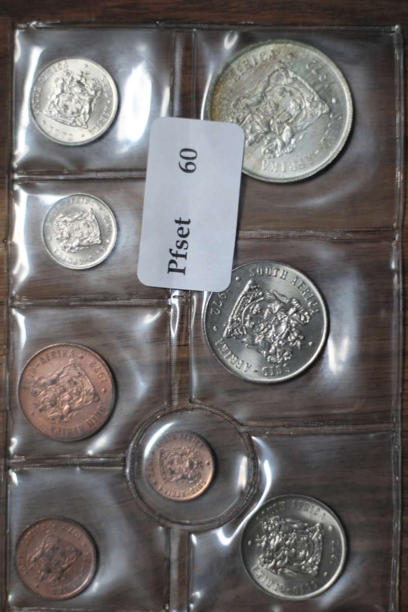 1972 *** Uncirculated set with Silver R1