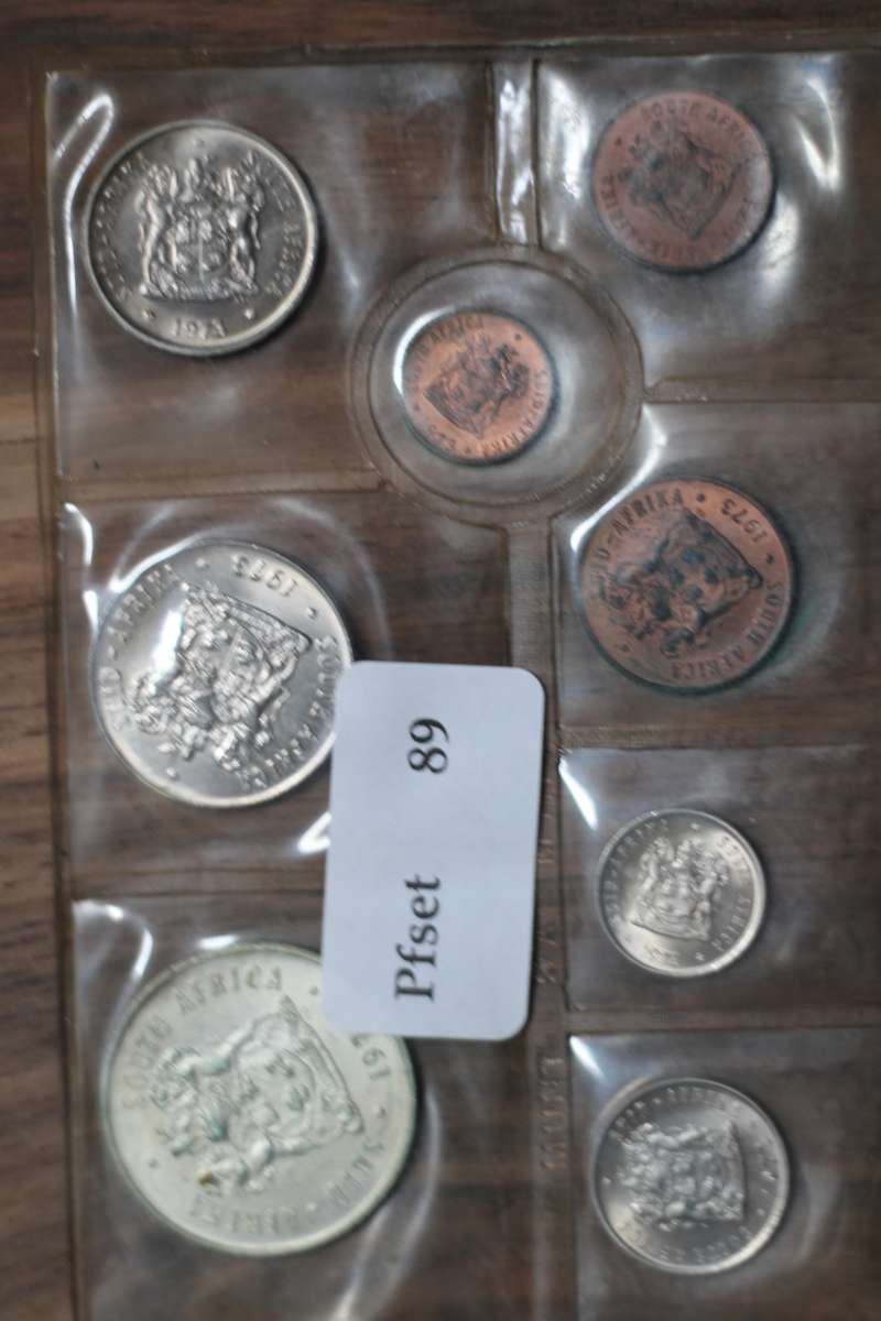 1973 *** Uncirculated set with Silver R1