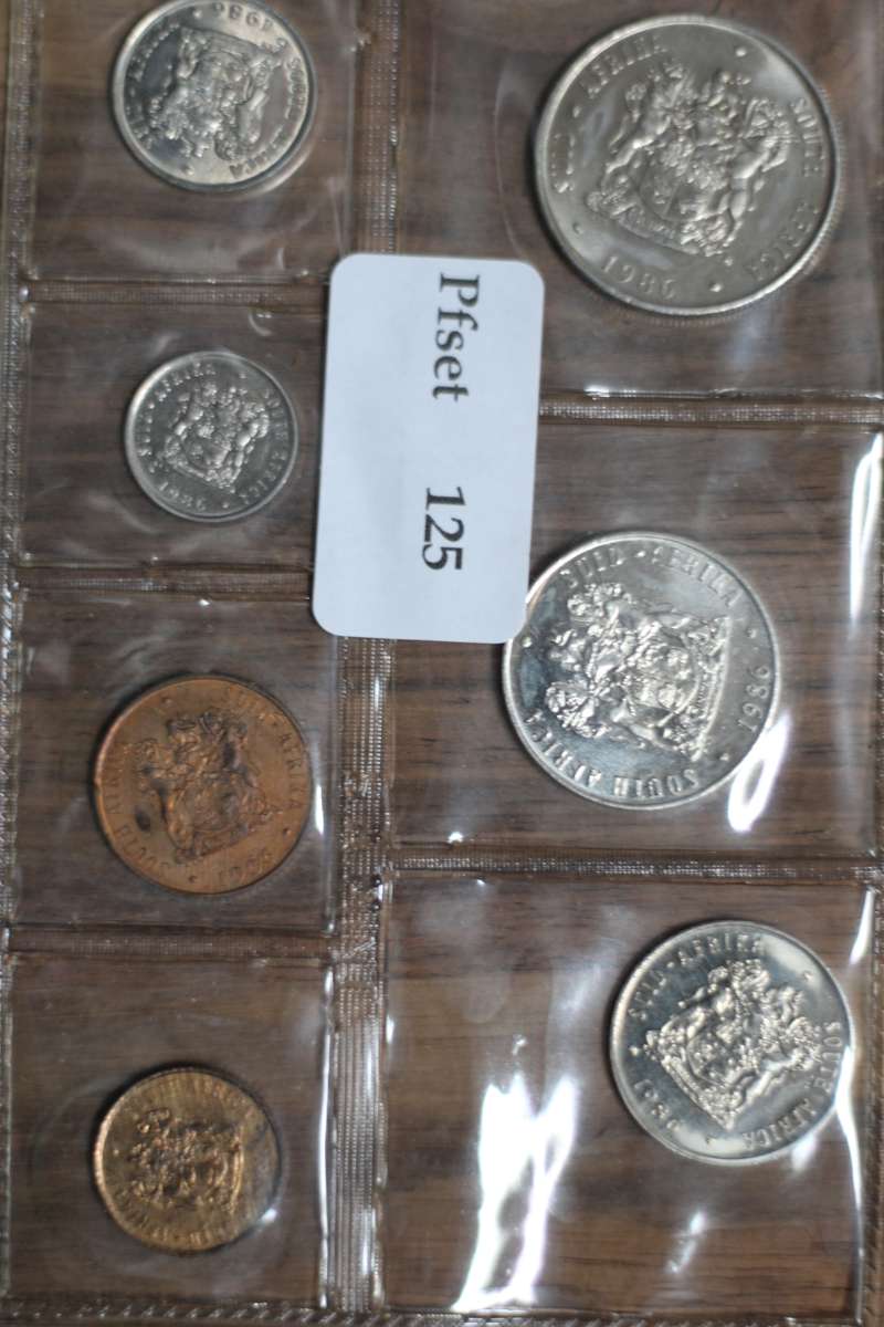 1986 *** Uncirculated set with Nickel R1