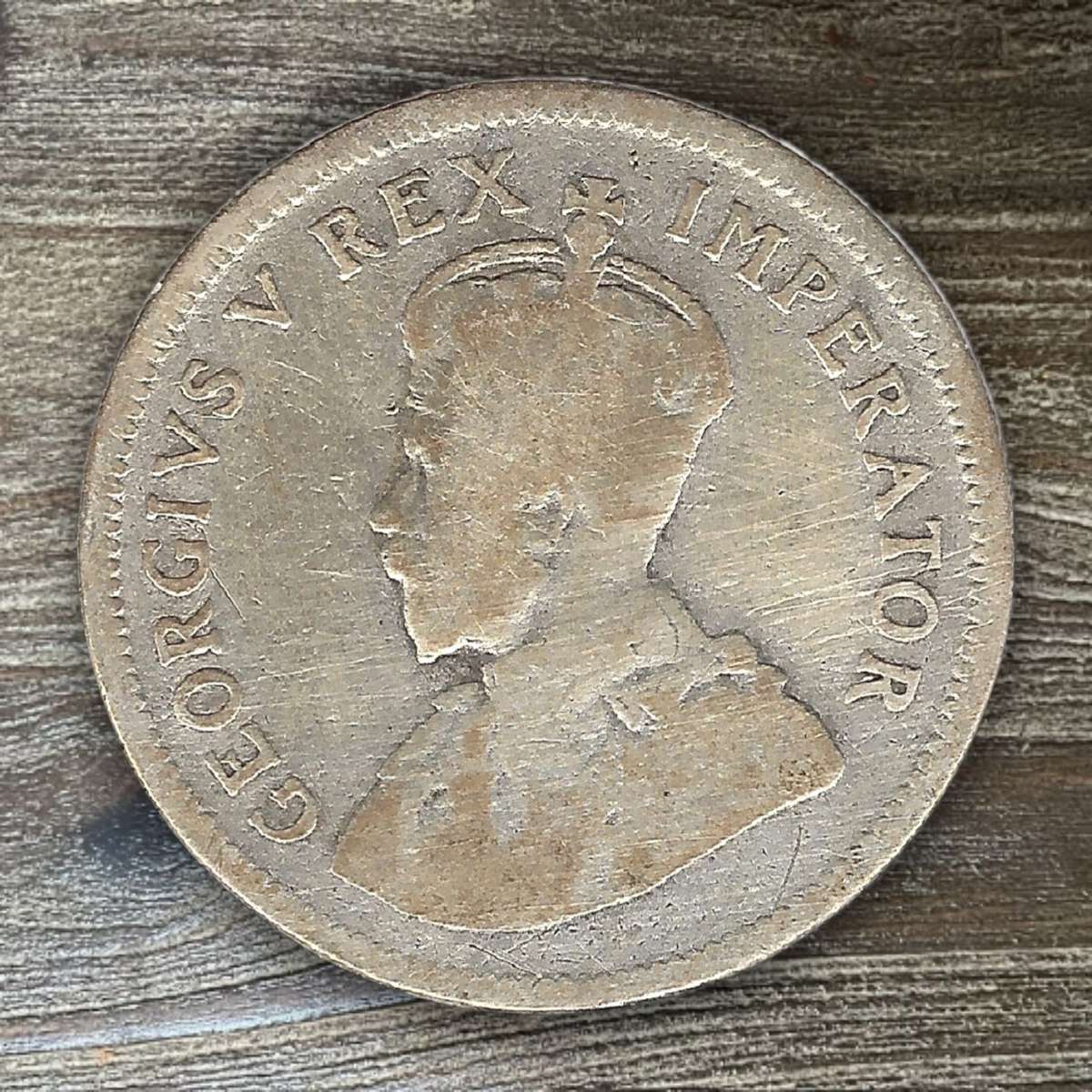 1930 *** 1 Shilling *** 80% silver, Worn filler