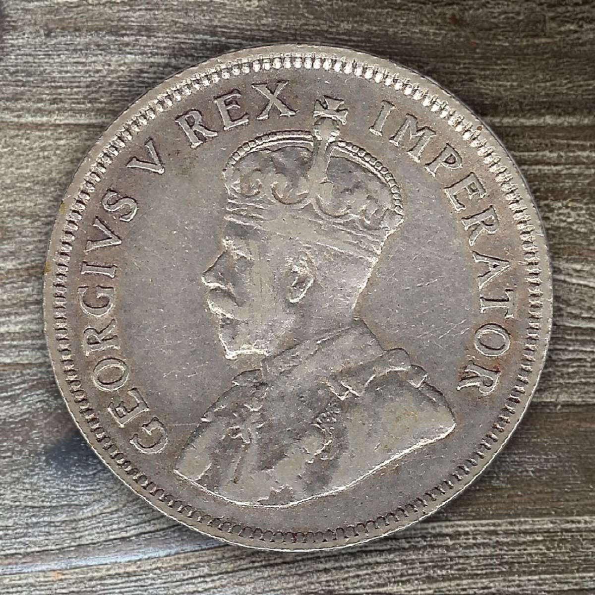 1930 *** 1 Shilling *** Decent condition