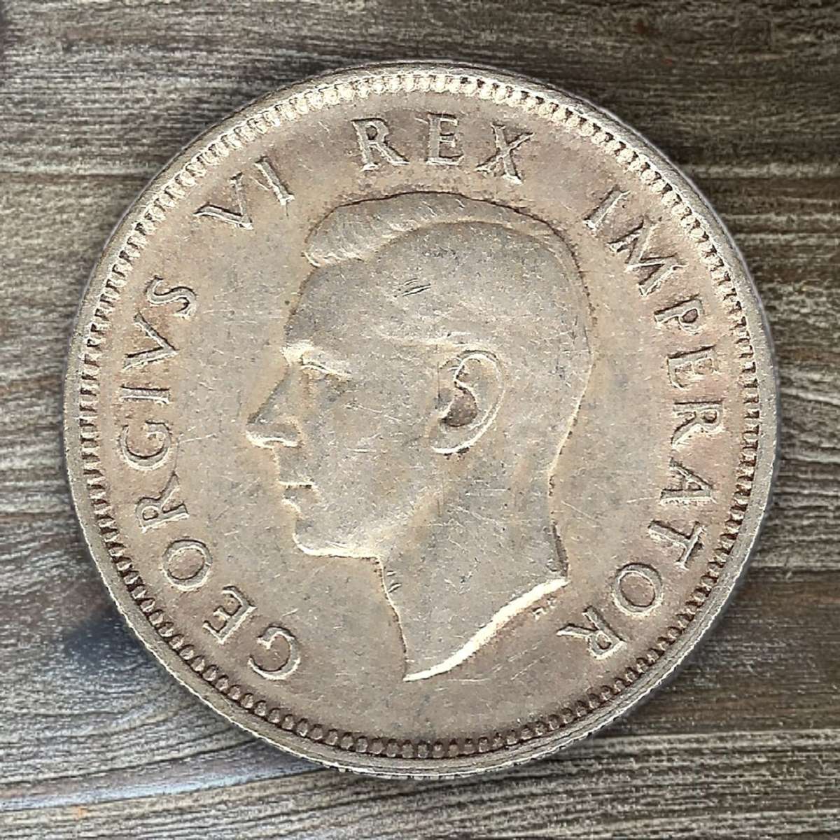 1943 *** 1 Shilling *** Silver content 80%