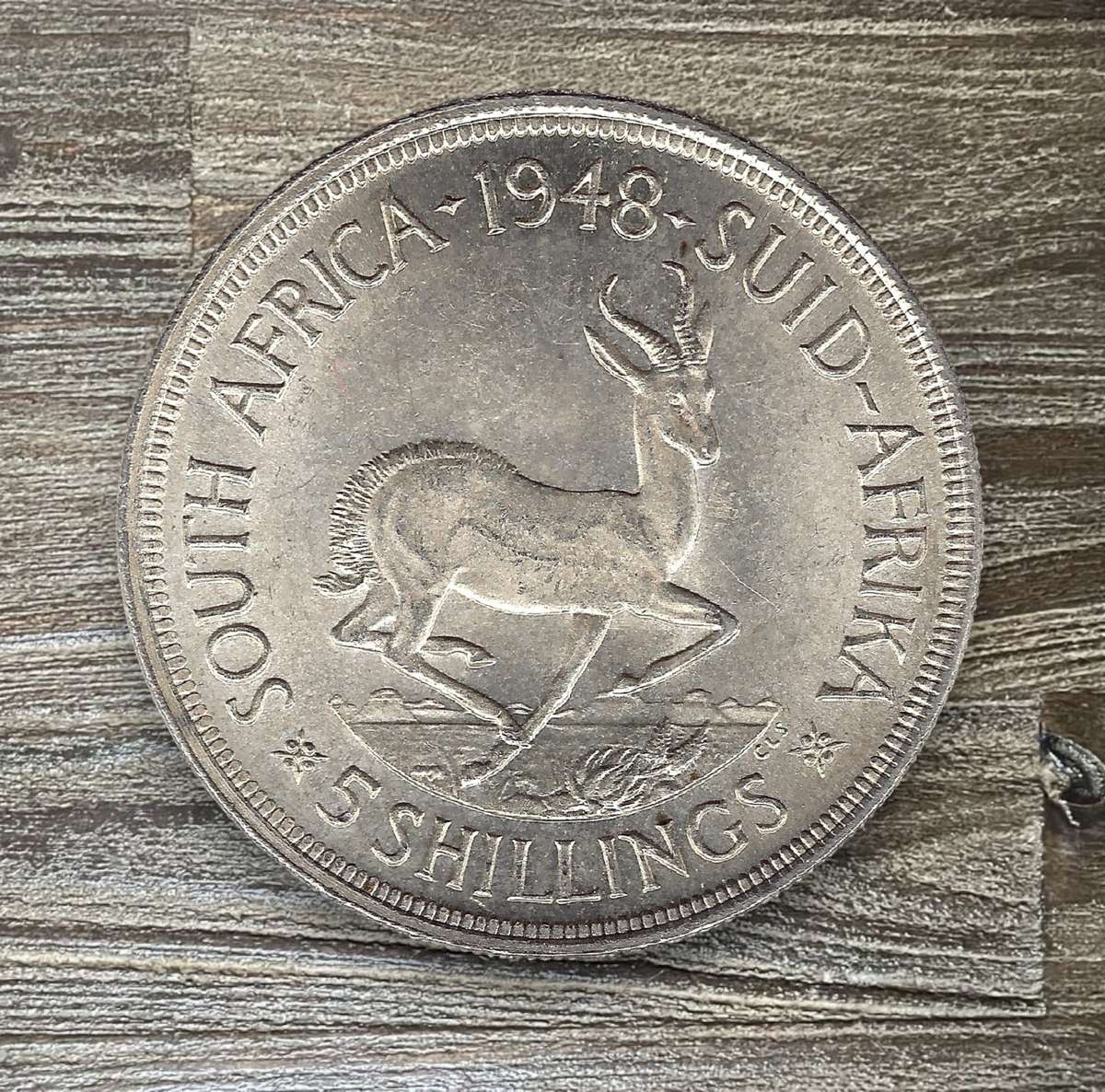 1948 *** 5 Shilling *** Excellent coin, very few marks