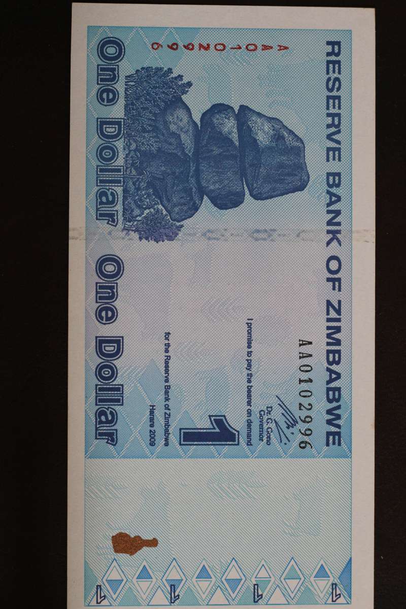 Zimbabwe 2009 *** 1 Dollar *** Good value