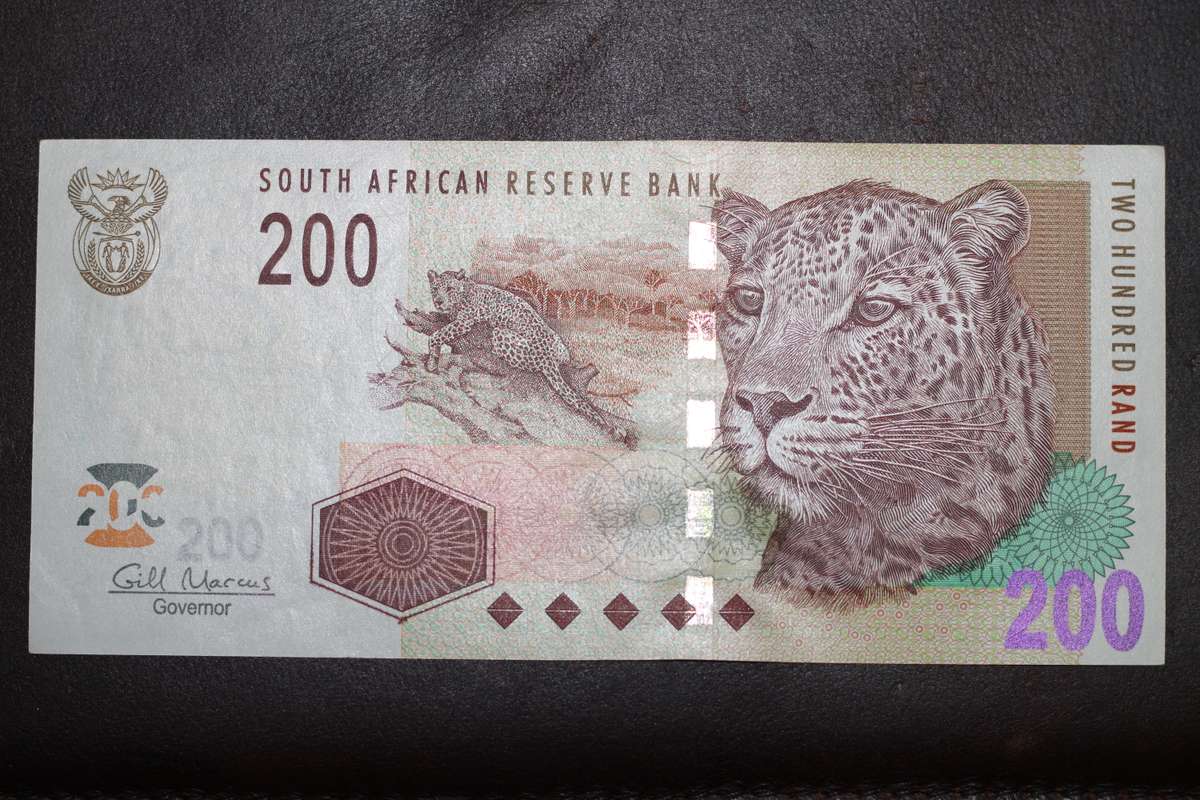 Gill Marcus *** R200 AA series *** Scarce
