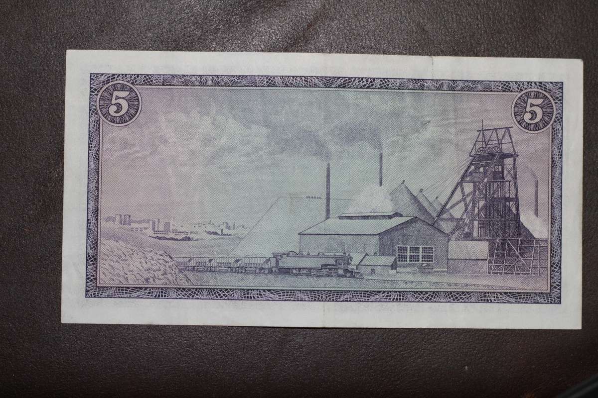 TW de Jongh 1975 Third issue *** R5 Springbok watermark *** Very decent condition