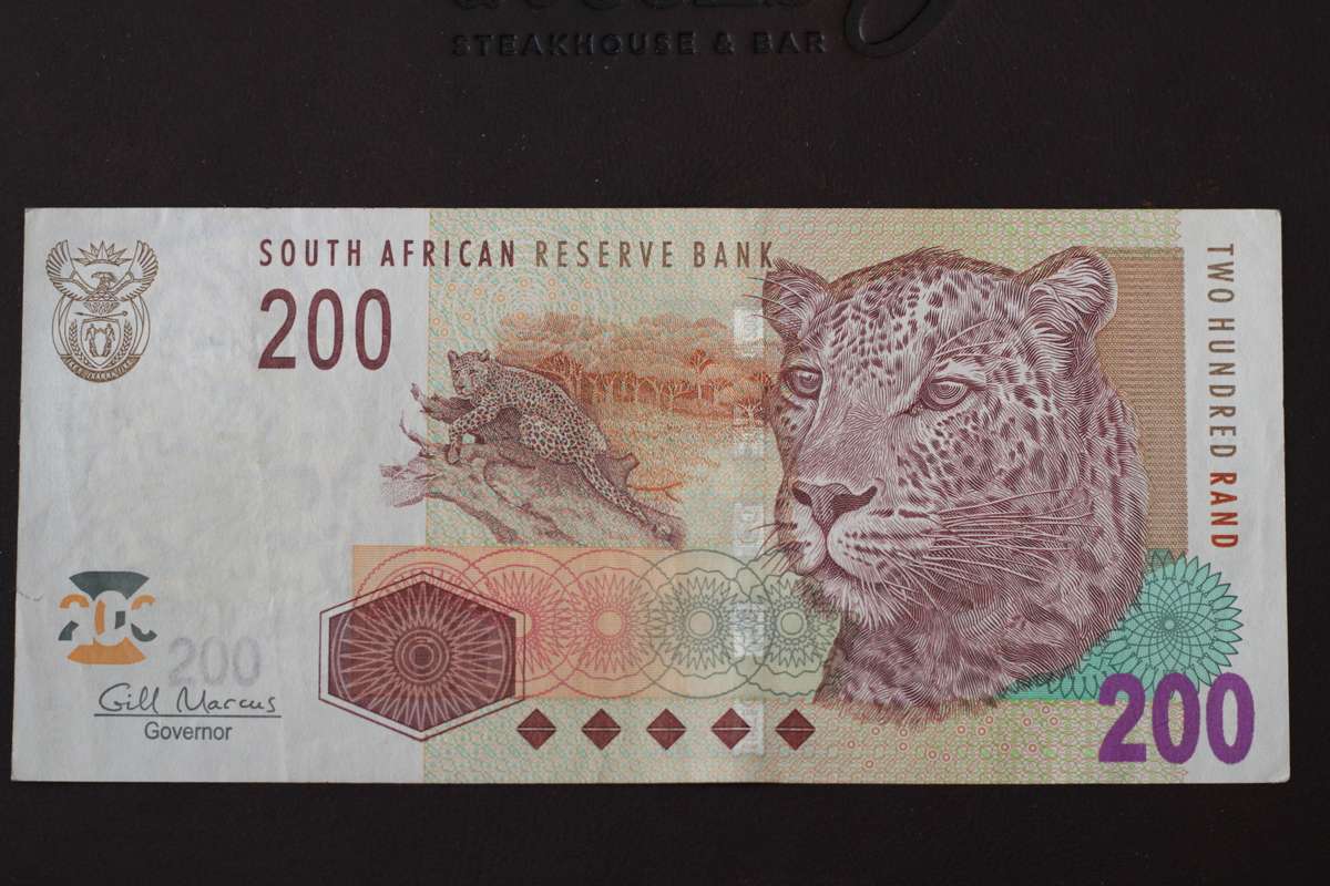 Gill Marcus 2009 First Issue *** AA prefix R200 *** Selling all notes