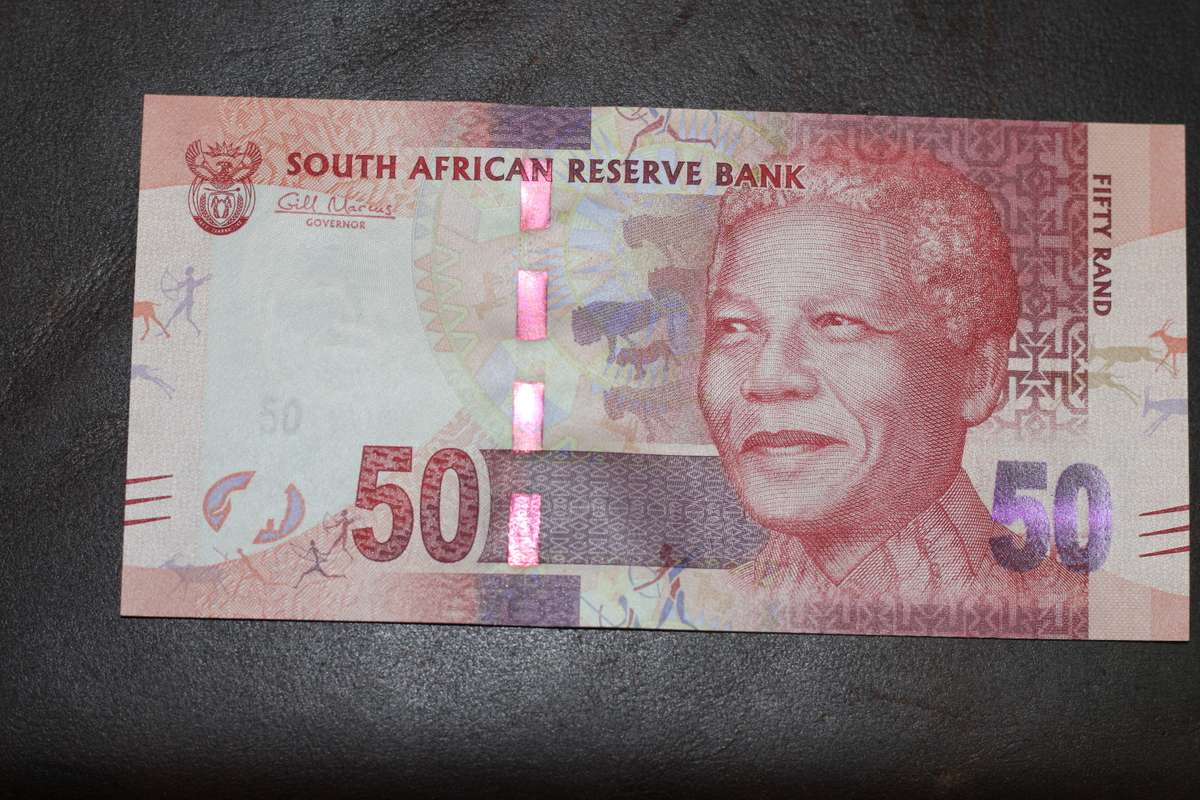 Gill Marcus *** R50 *** Please grade from photos