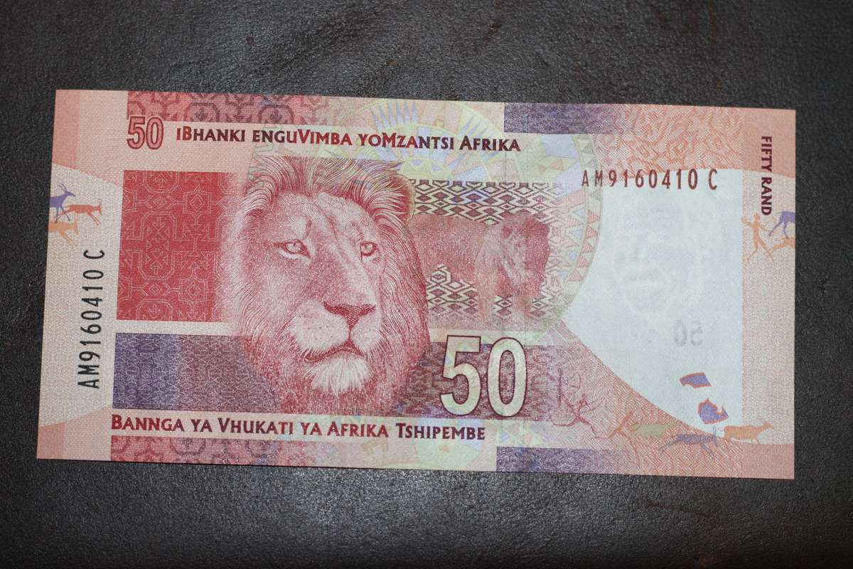 Gill Marcus *** R50 *** Please grade from photos