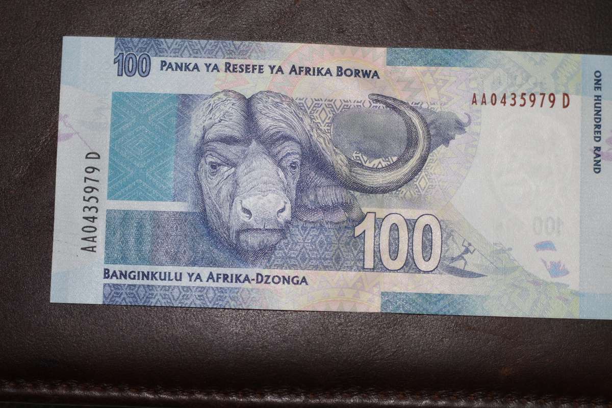 Gill Marcus *** AA series R100 *** Selling all notes