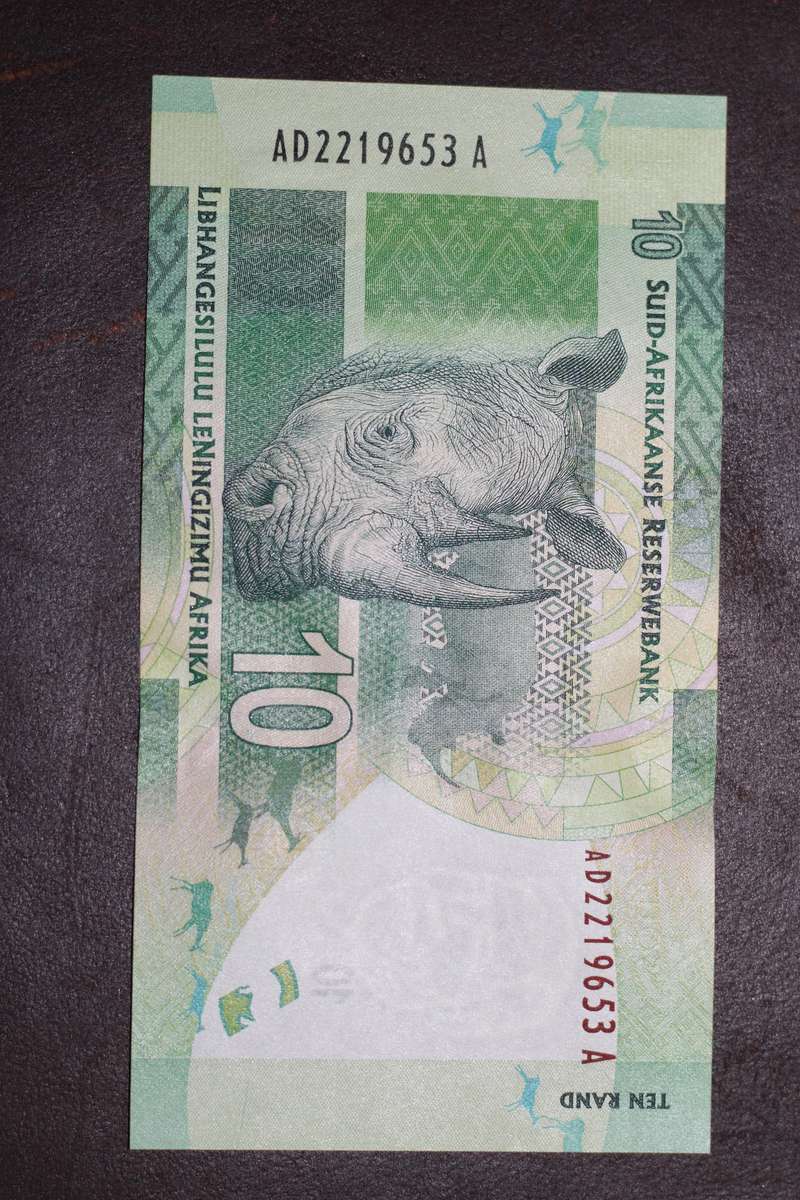 Gill Marcus *** R10 *** Great price