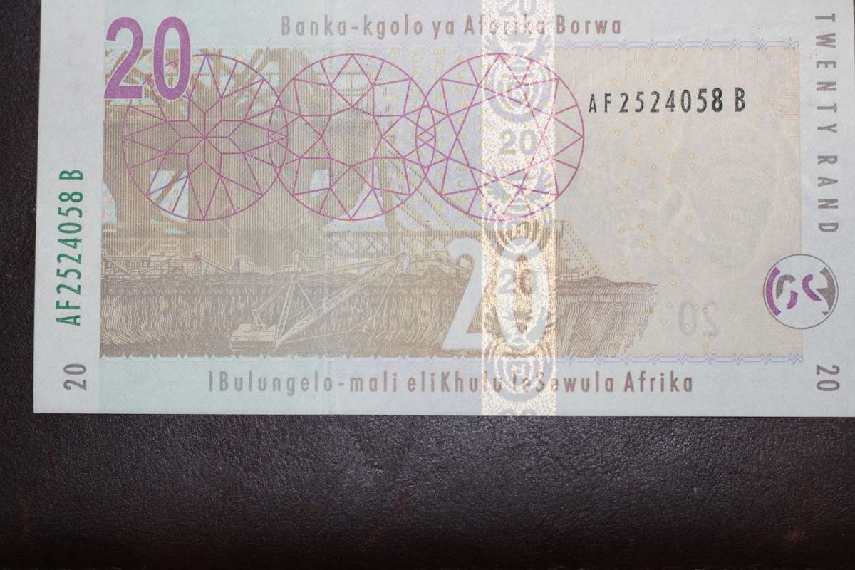 Gill Marcus *** R20 *** Please grade from photos