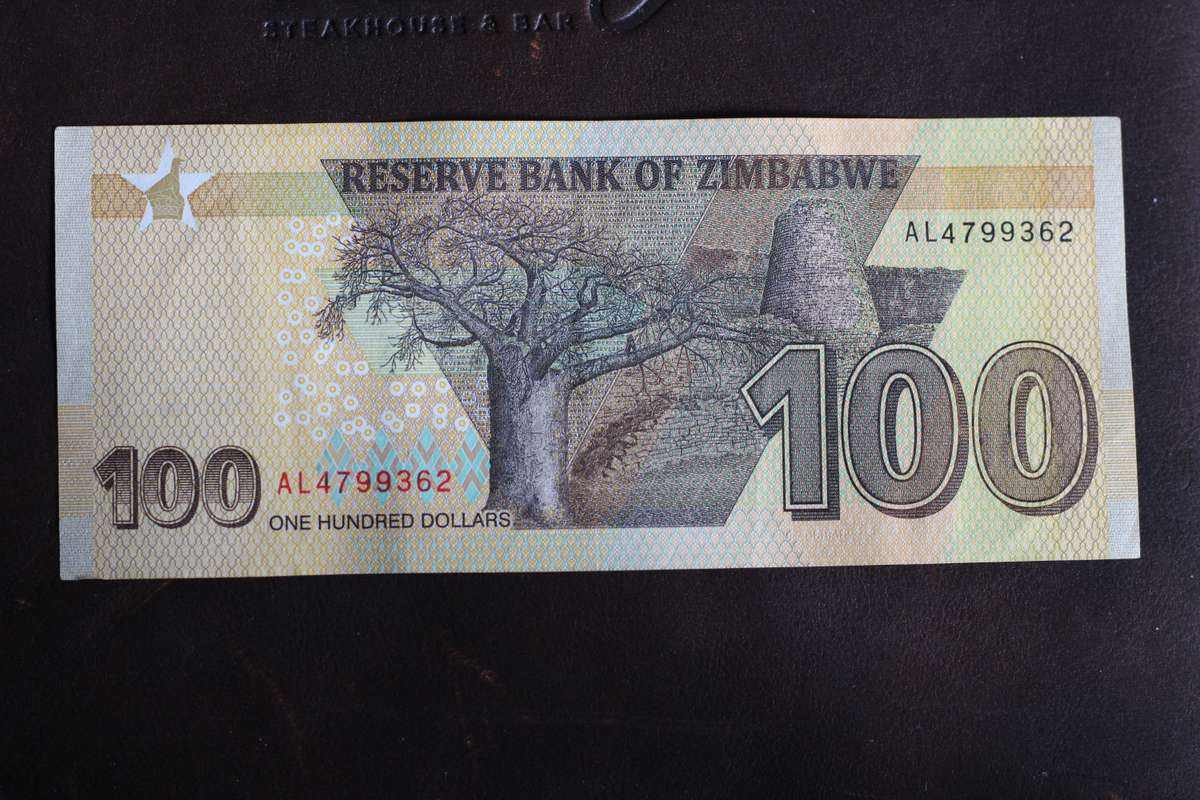Zimbabwe - issued 2023 *** 100 *** Selling all notes