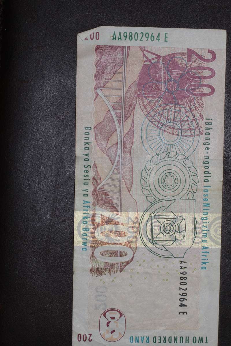 Gill Marcus 2009 First Issue *** AA prefix R200 *** Please grade from photos