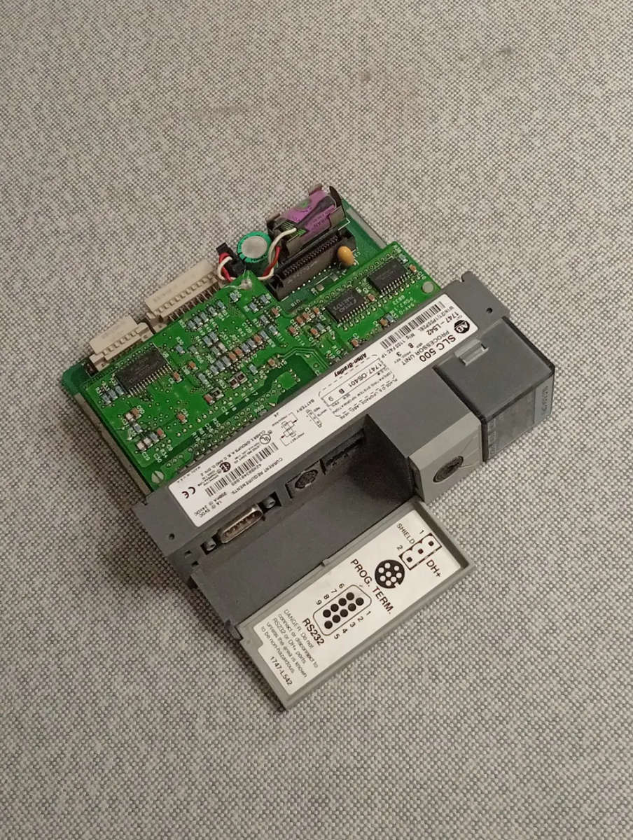 1746 SLC System 5/04 Controller 32K Memory 1747-L542 - USED