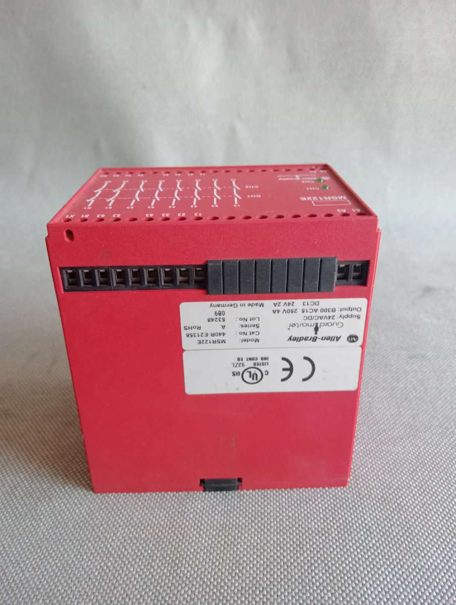 Single Function Safety Relay MSR122E 440R-E21358 - USED