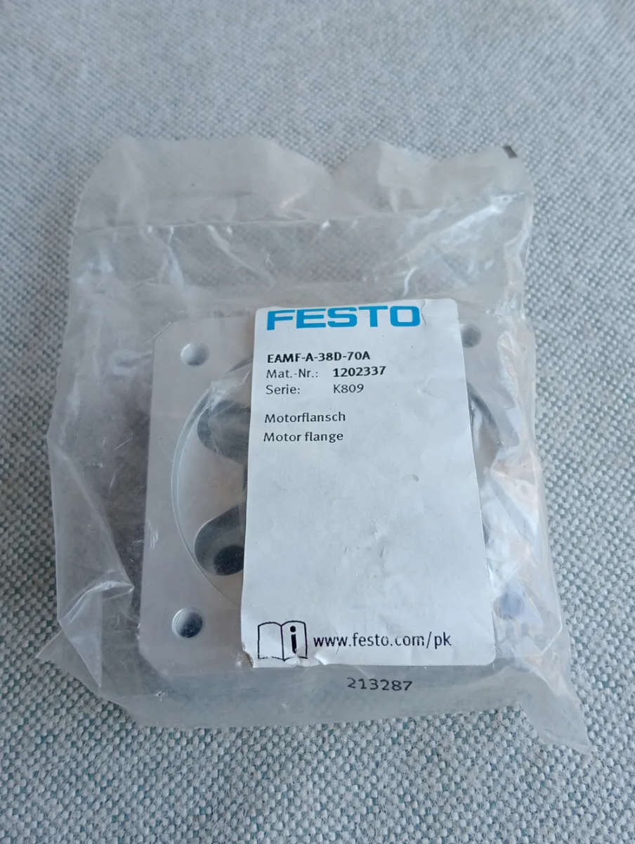 Festo - Motor Flange EAMF-A-38D-70A - NEW