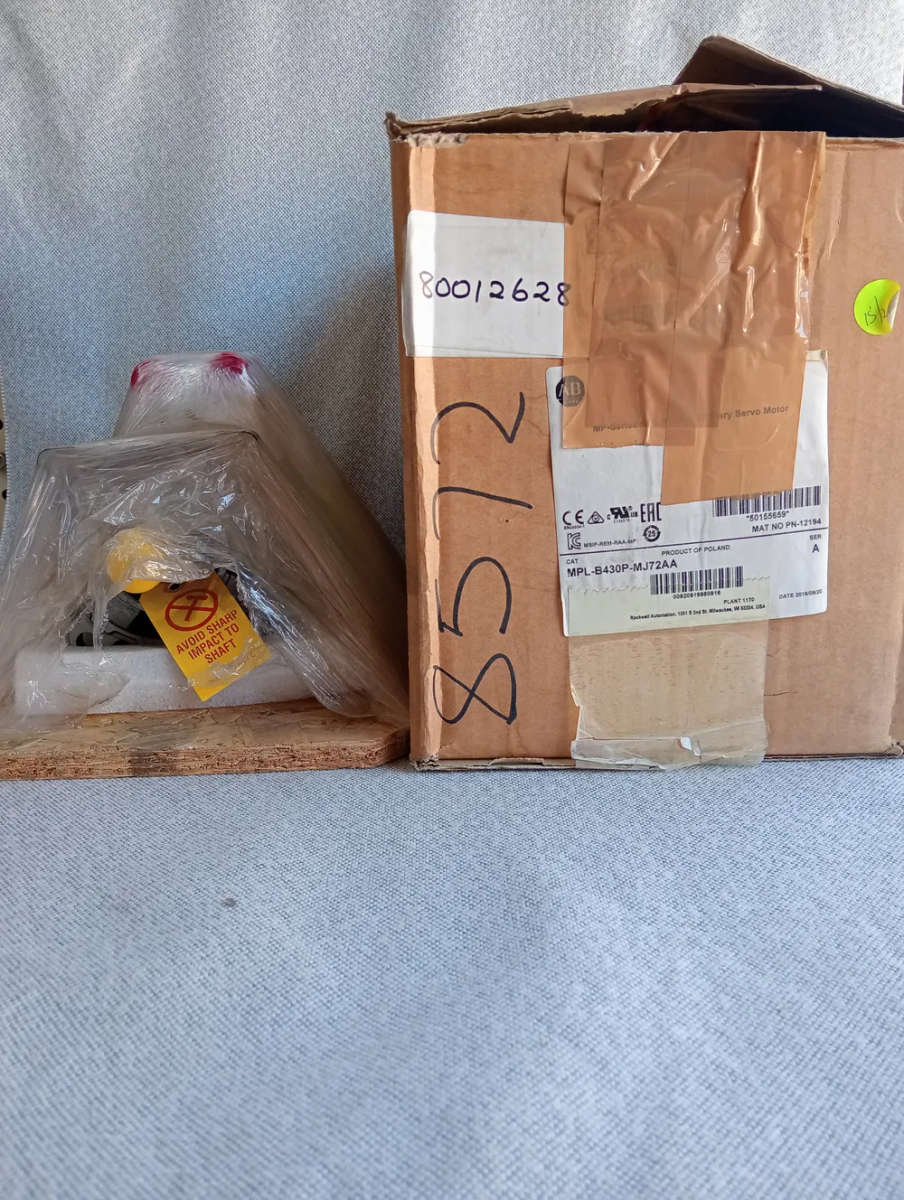 Servo Motor MPL-B430P-MJ72AA - NEW