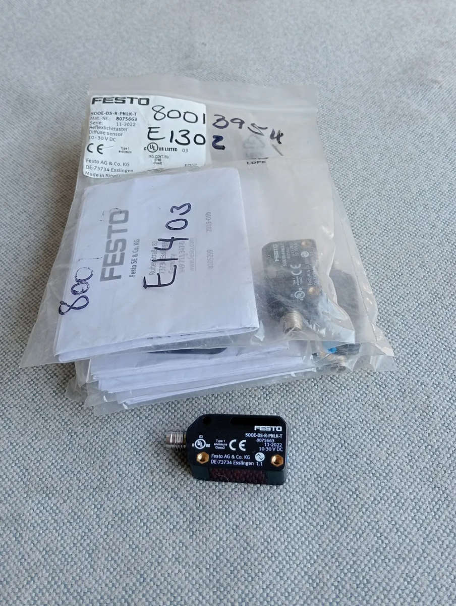 Festo - Diffuse sensor SOOE-DS-R-PNLK-T - NEW