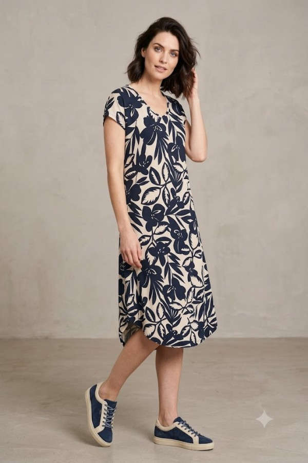 Modern Shift Dress - M