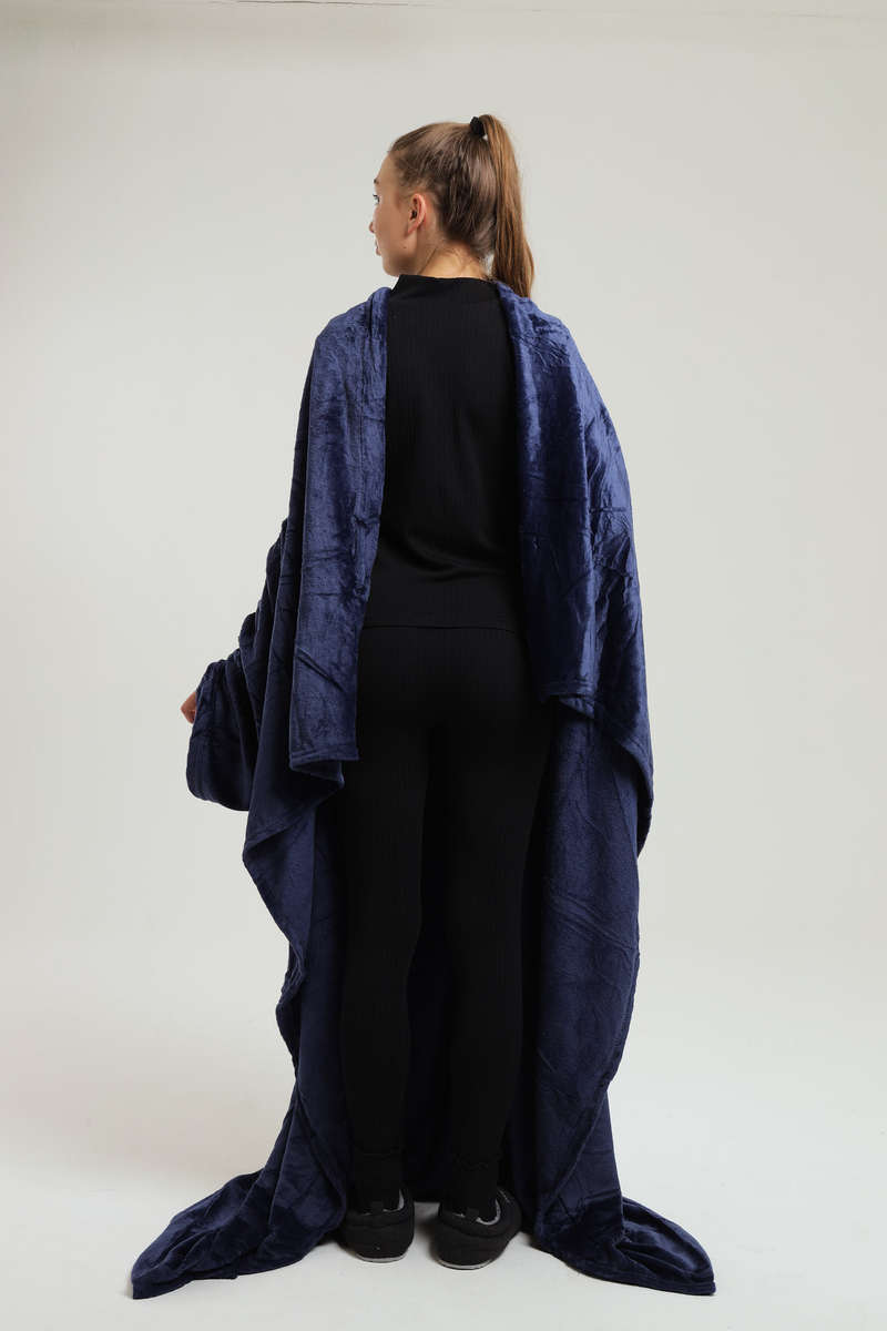 Wearable Fleece Throw Blanket with Sleeves and Foot Pockets