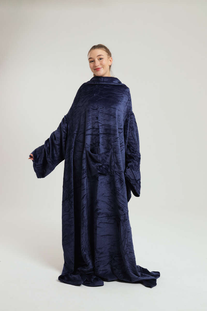 Wearable Fleece Throw Blanket with Sleeves and Foot Pockets