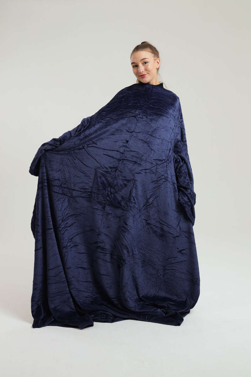 Wearable Fleece Throw Blanket with Sleeves and Foot Pockets