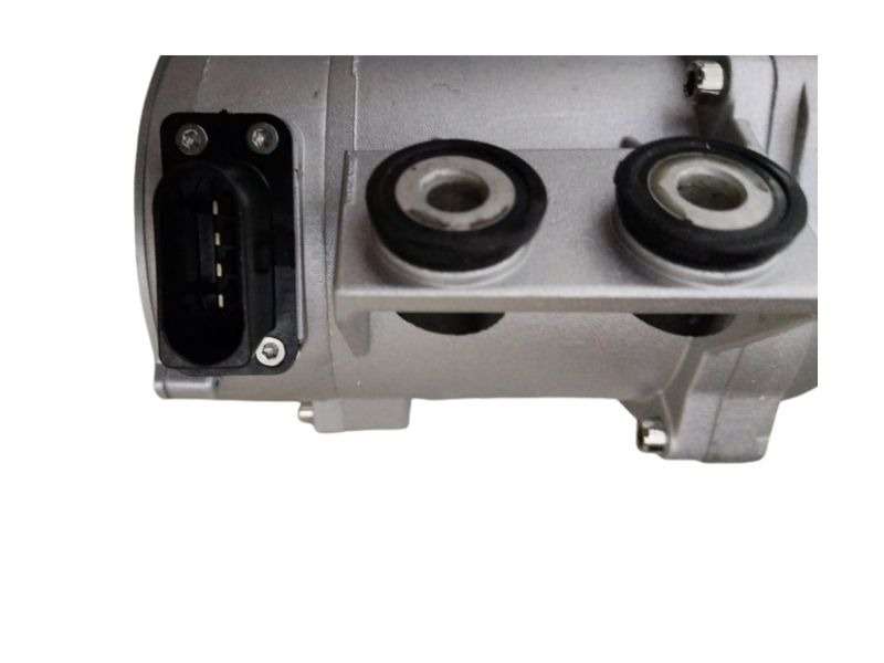 E90 / E87 Electric Water Pump (n52 Engine) - 4pin With Plug And  Thermostat